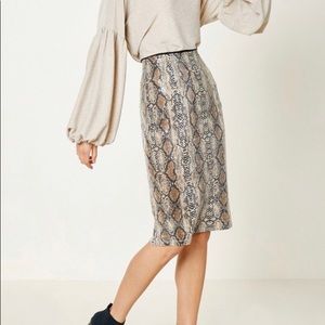 Snakeskin fitted pencil skirt